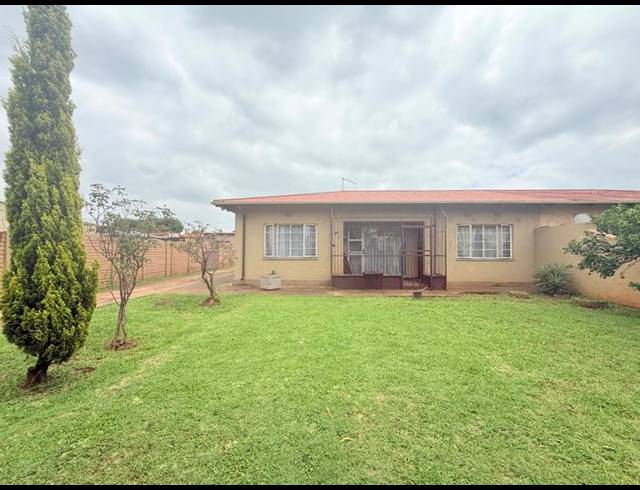 2 BEDROOM HOUSE FOR SALE IN VANDERBIJLPARK CW 6